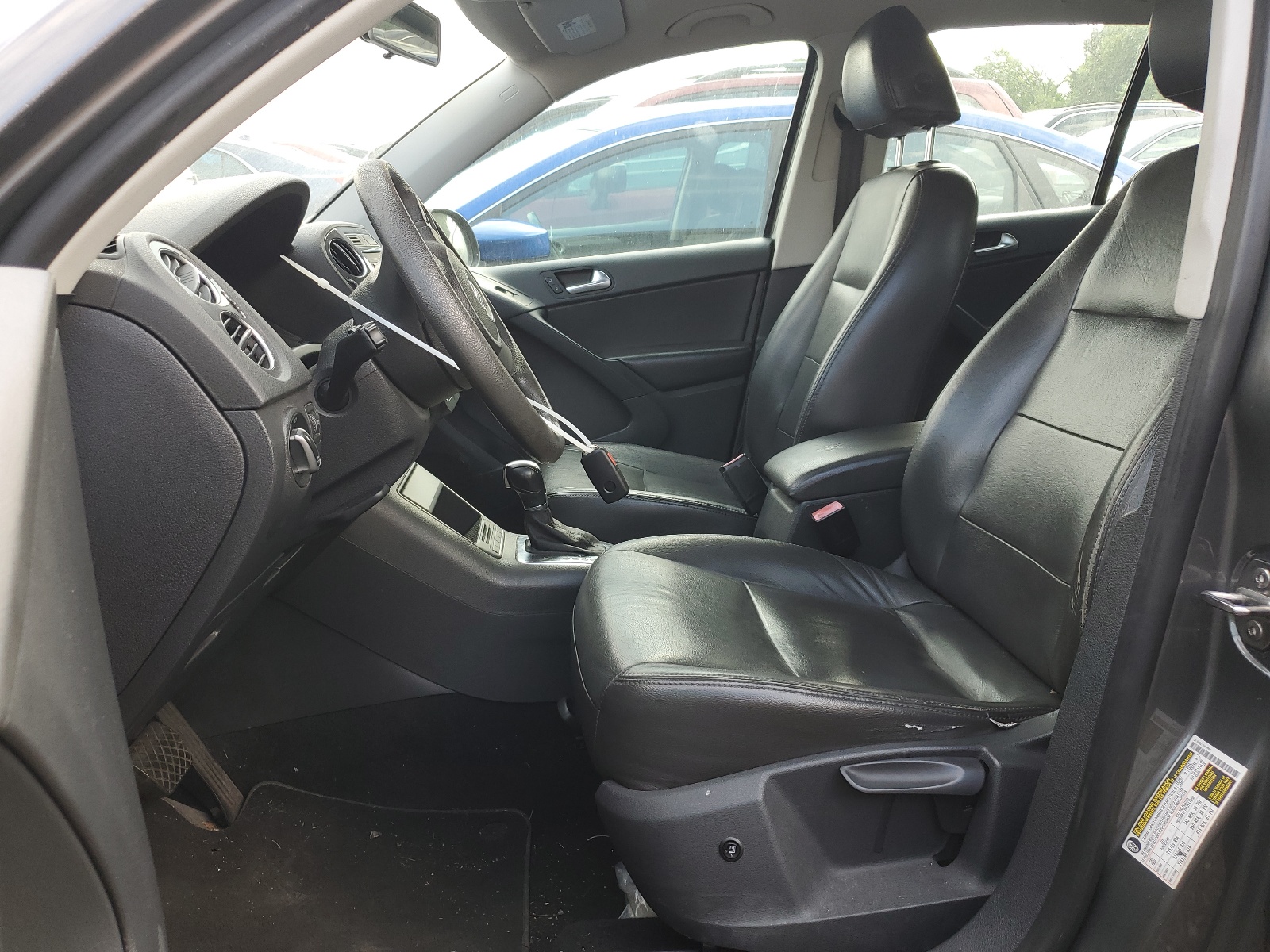 2012 Volkswagen Tiguan S vin: WVGBV7AX3CW000862