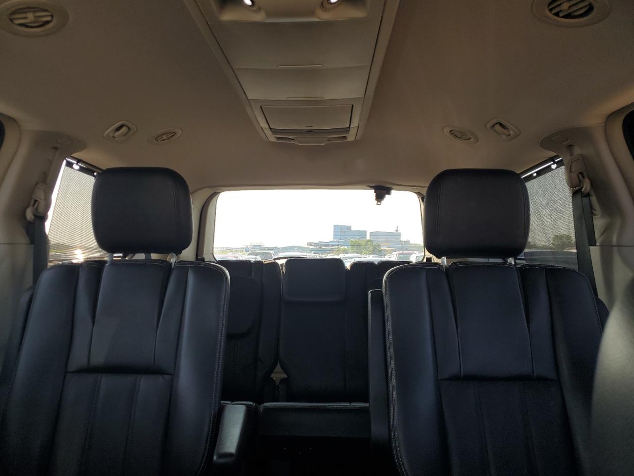 2011 Chrysler Town & Country Touring L VIN: 2A4RR8DG6BR656354 Lot: 62455474