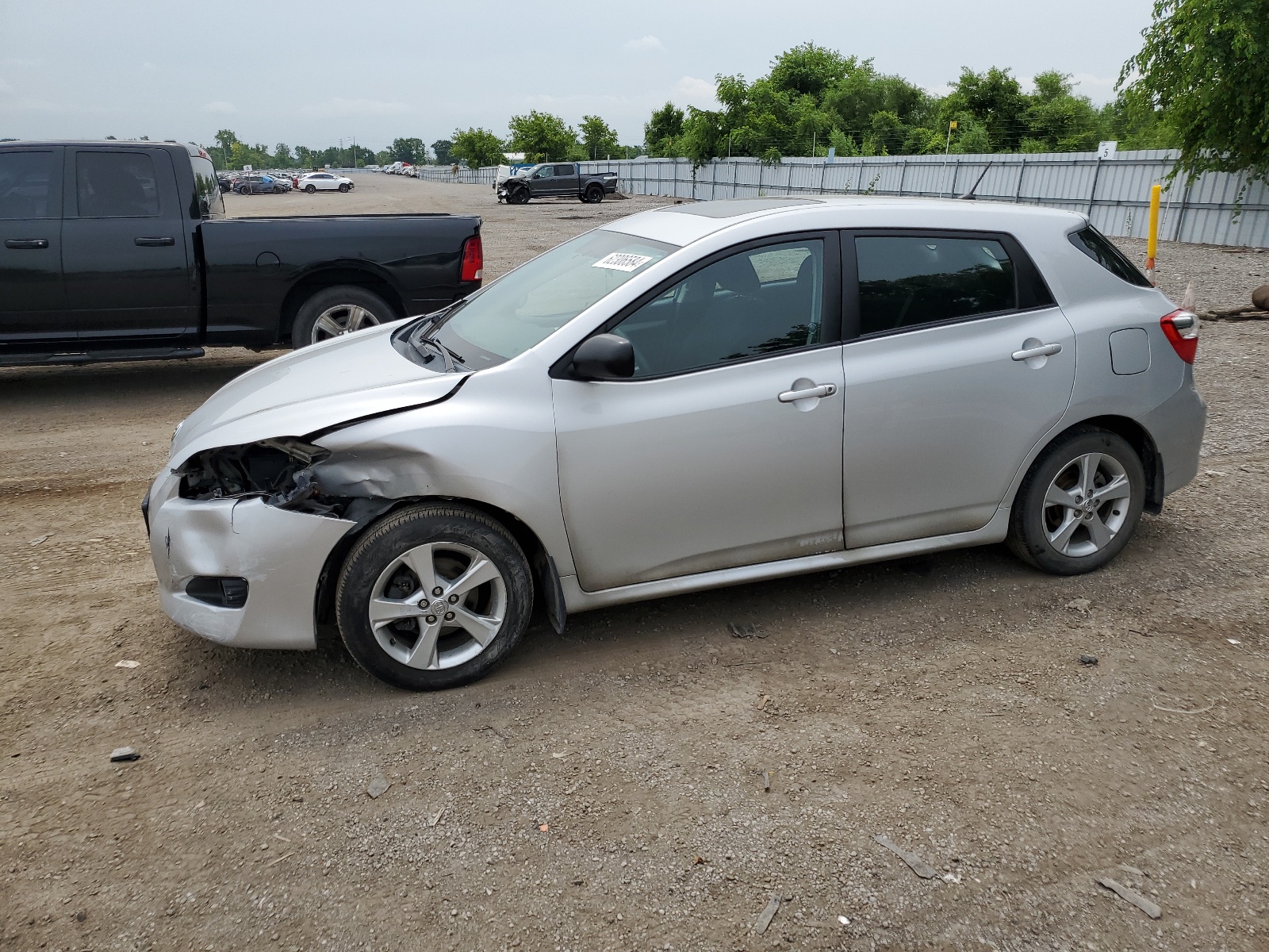 2T1KU4EE1EC135221 2014 Toyota Matrix Base