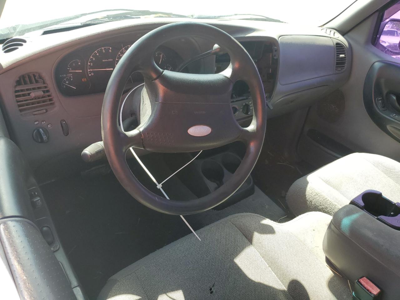 2002 Ford Ranger VIN: 1FTYR10D12TA52272 Lot: 63435904