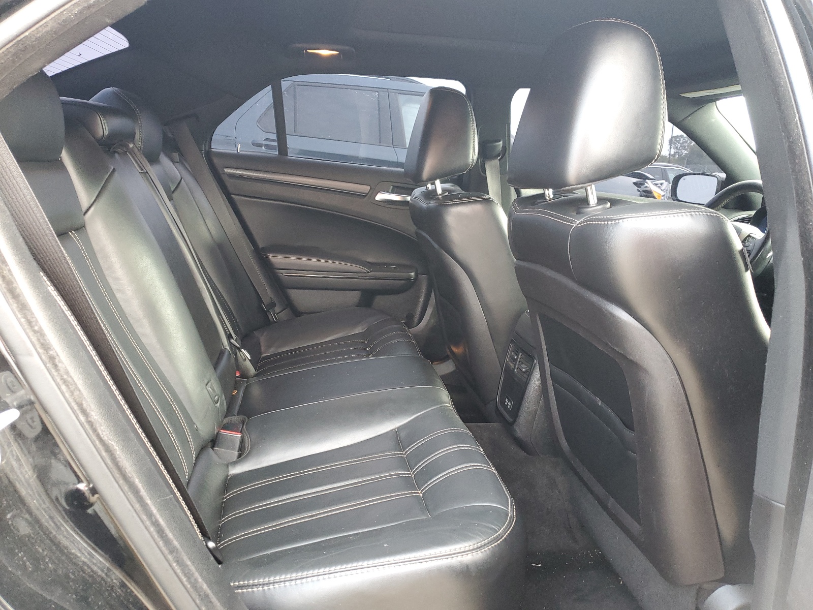 2C3CCABG0GH152052 2016 Chrysler 300 S