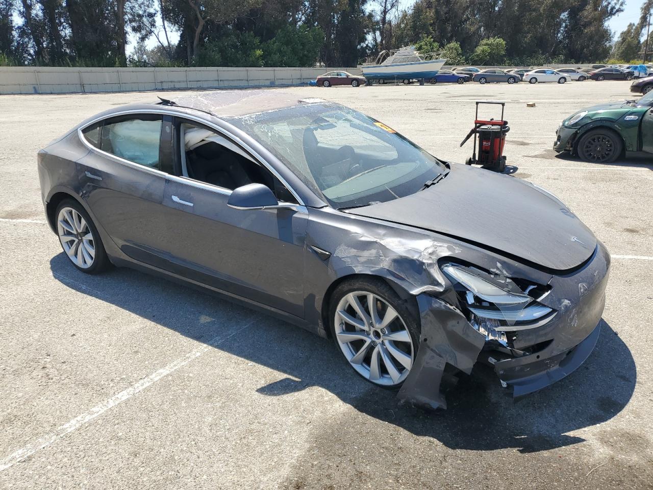 2018 Tesla Model 3 VIN: 5YJ3E1EA1JF005961 Lot: 61679724