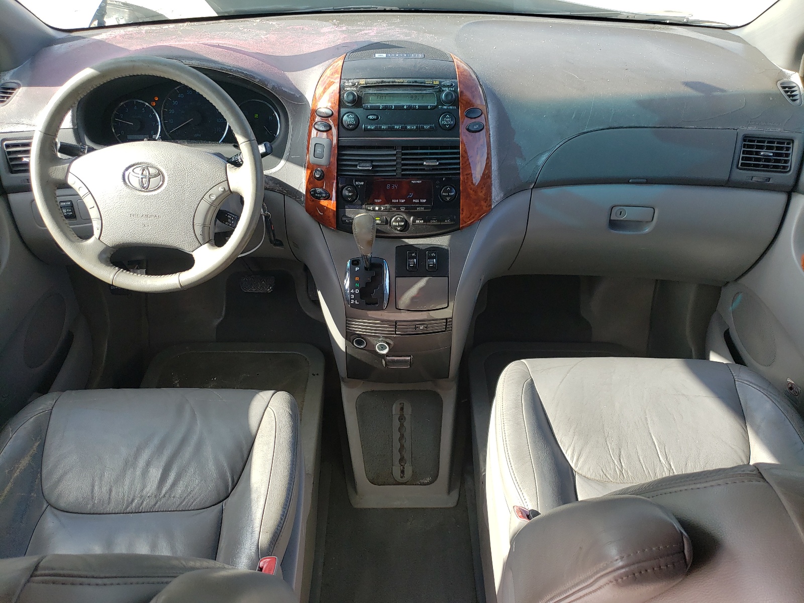 5TDYK4CC7AS308100 2010 Toyota Sienna Xle