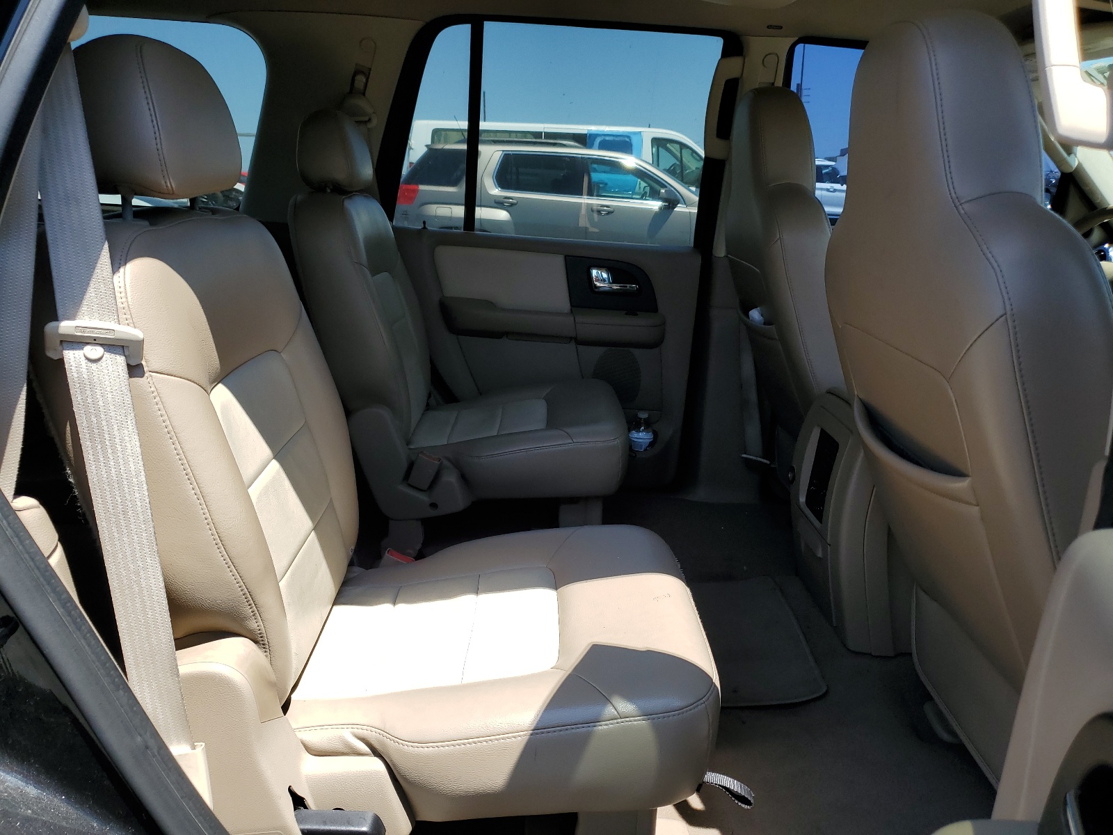 1FMFU17525LB01466 2005 Ford Expedition Eddie Bauer