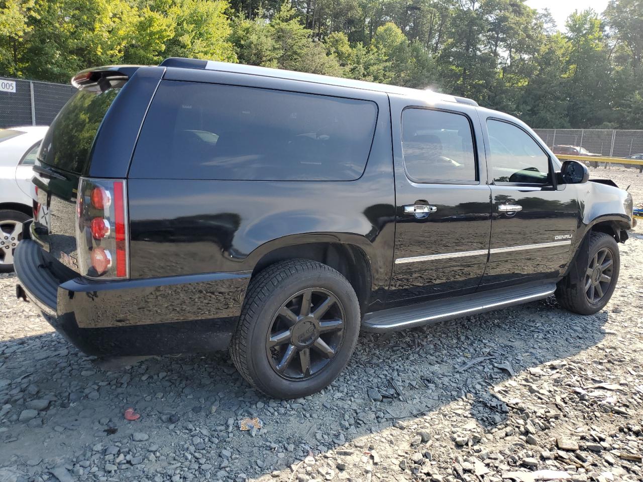 2013 GMC Yukon Xl Denali VIN: 1GKS2MEF5DR186132 Lot: 62874454