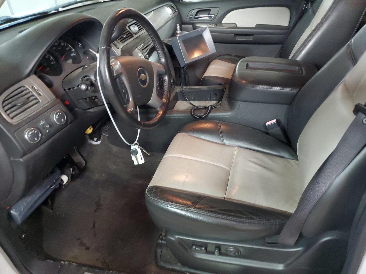 2008 Chevrolet Tahoe K1500 VIN: 1GNFK13058R214275 Lot: 62521174