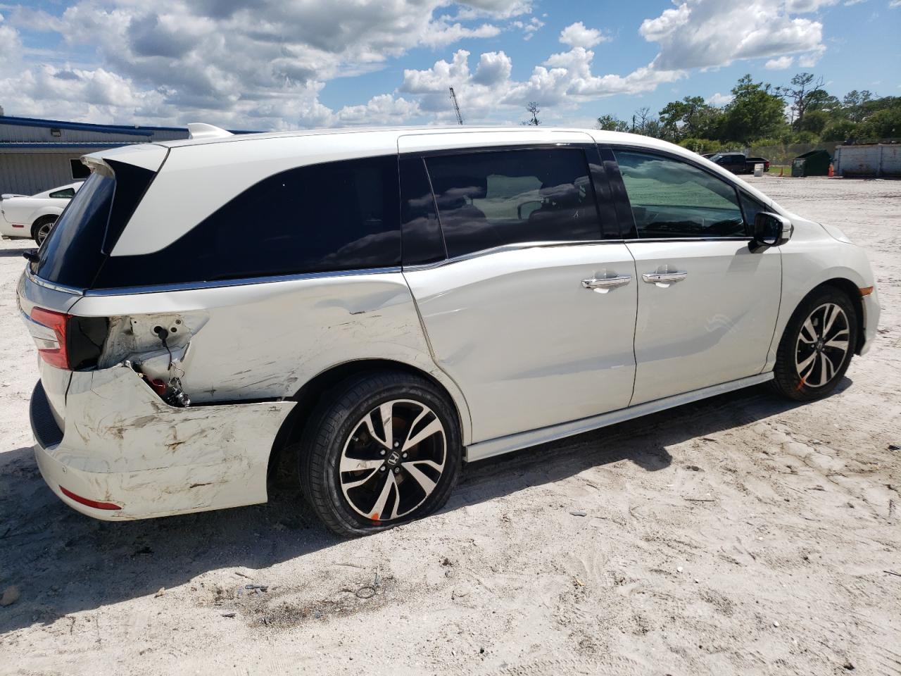 2018 Honda Odyssey - Image 3