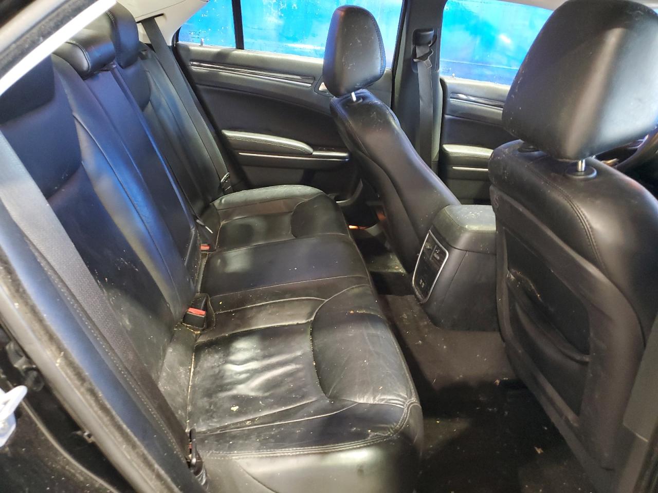 2017 Chrysler 300 Limited VIN: 2C3CCAAG5HH621588 Lot: 61732554