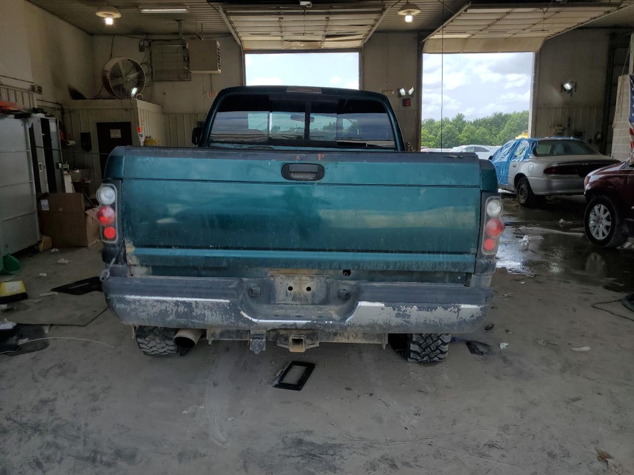 3B7HF13Z2WG226305 1998 Dodge Ram 1500