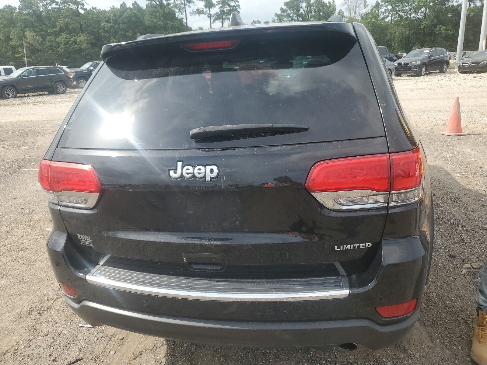 2019 Jeep Grand Cherokee Limited vin: 1C4RJEBG8KC656315