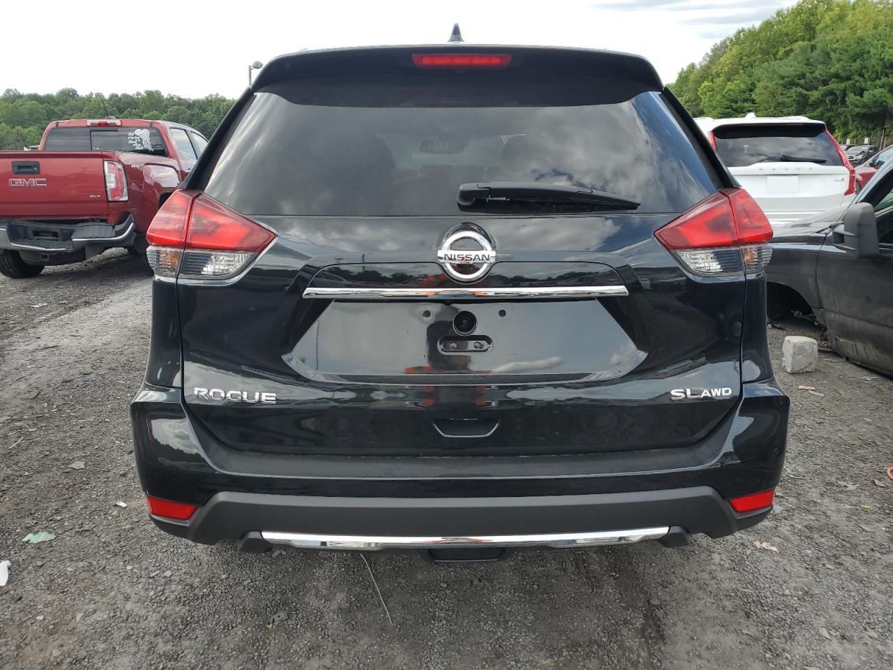 2018 Nissan Rogue S VIN: JN8AT2MV8JW326421 Lot: 64769374