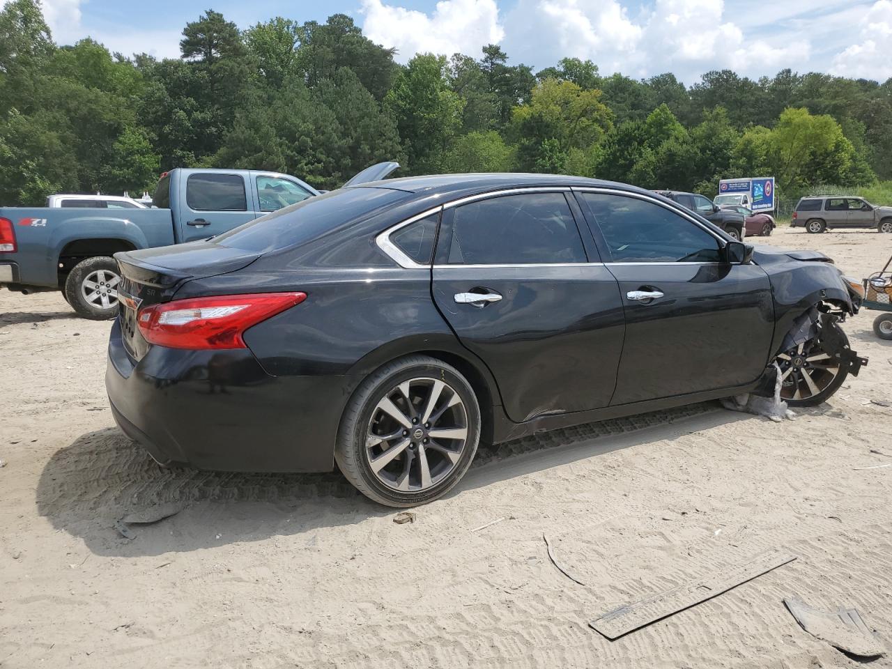 2016 Nissan Altima - Image 3