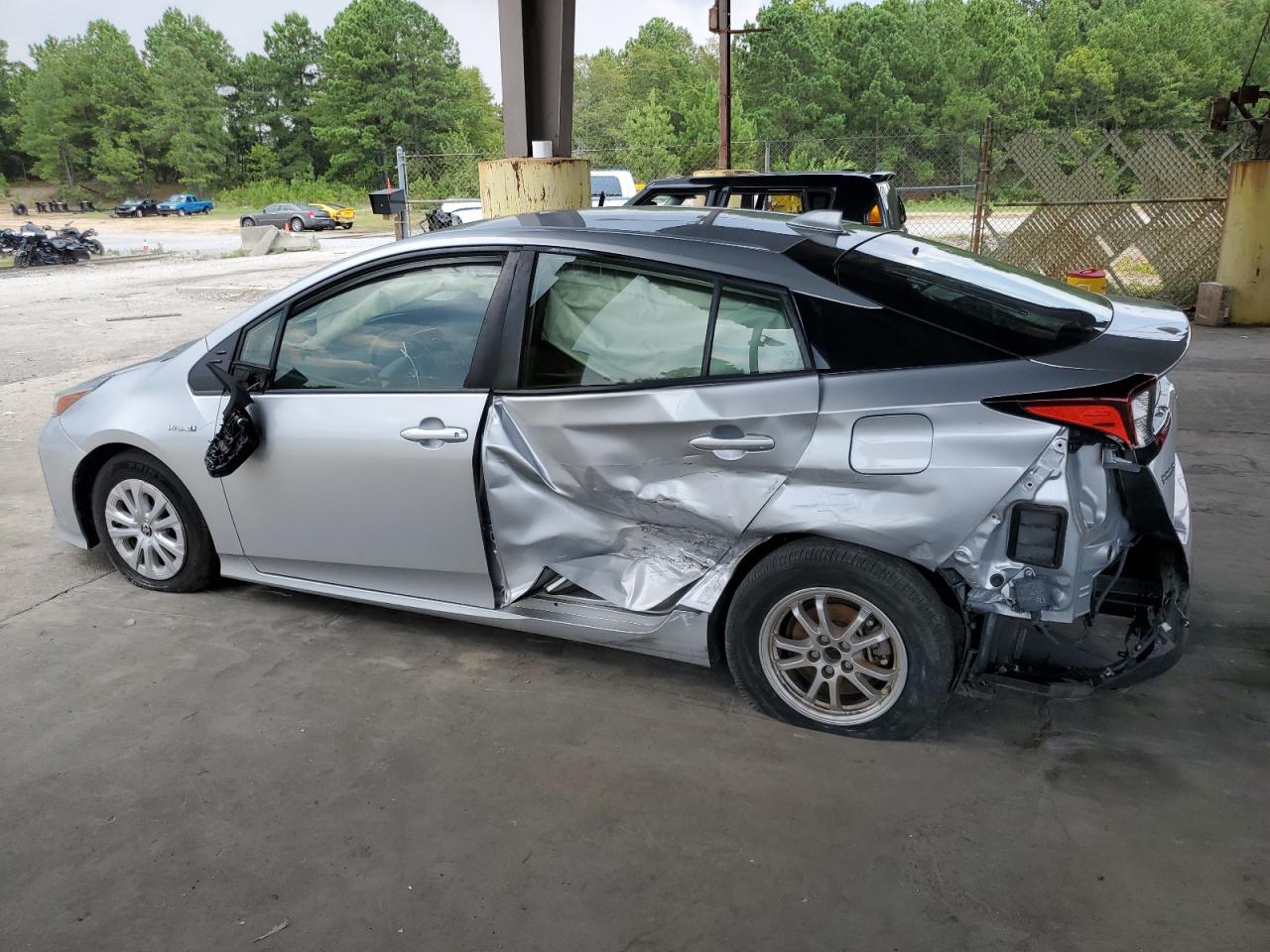 2021 Toyota Prius - Image 2
