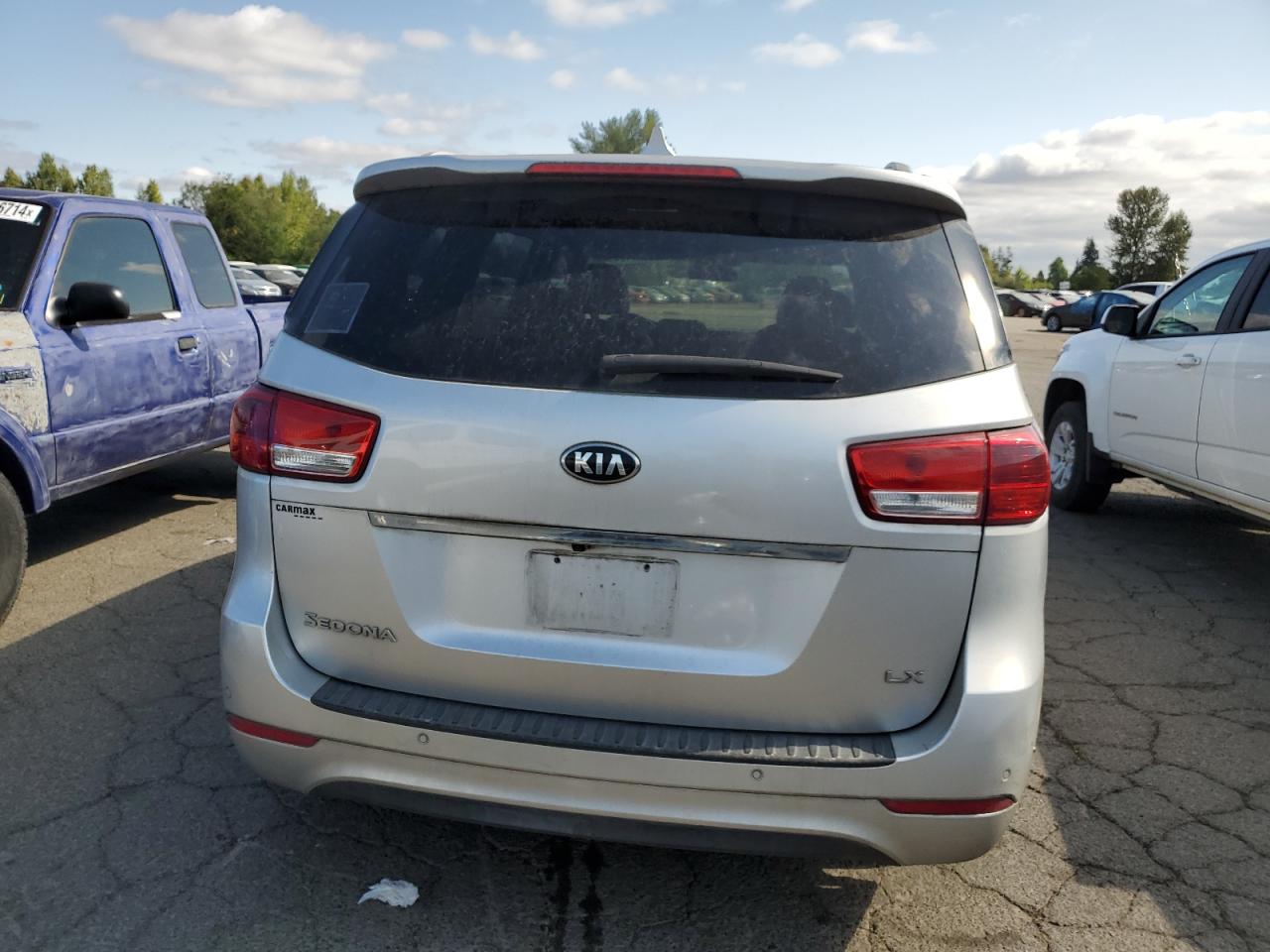 KNDMB5C13H6229567 2017 Kia Sedona Lx