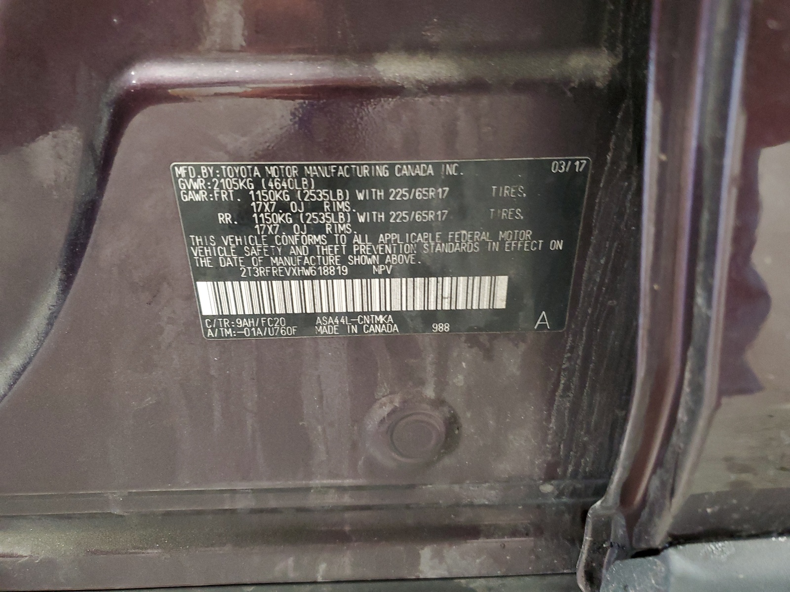 2T3RFREVXHW618819 2017 Toyota Rav4 Xle