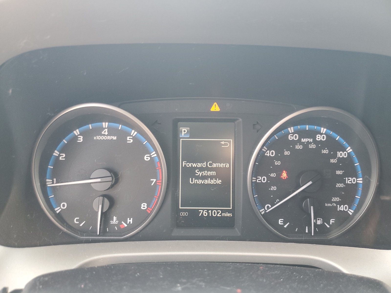 2T3WFREV2HW323426 2017 Toyota Rav4 Xle