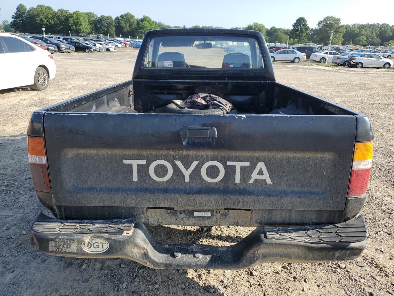 1992 Toyota Pickup 1/2 Ton Short Wheelbase VIN: JT4RN81A9N5138354 Lot: 64821934