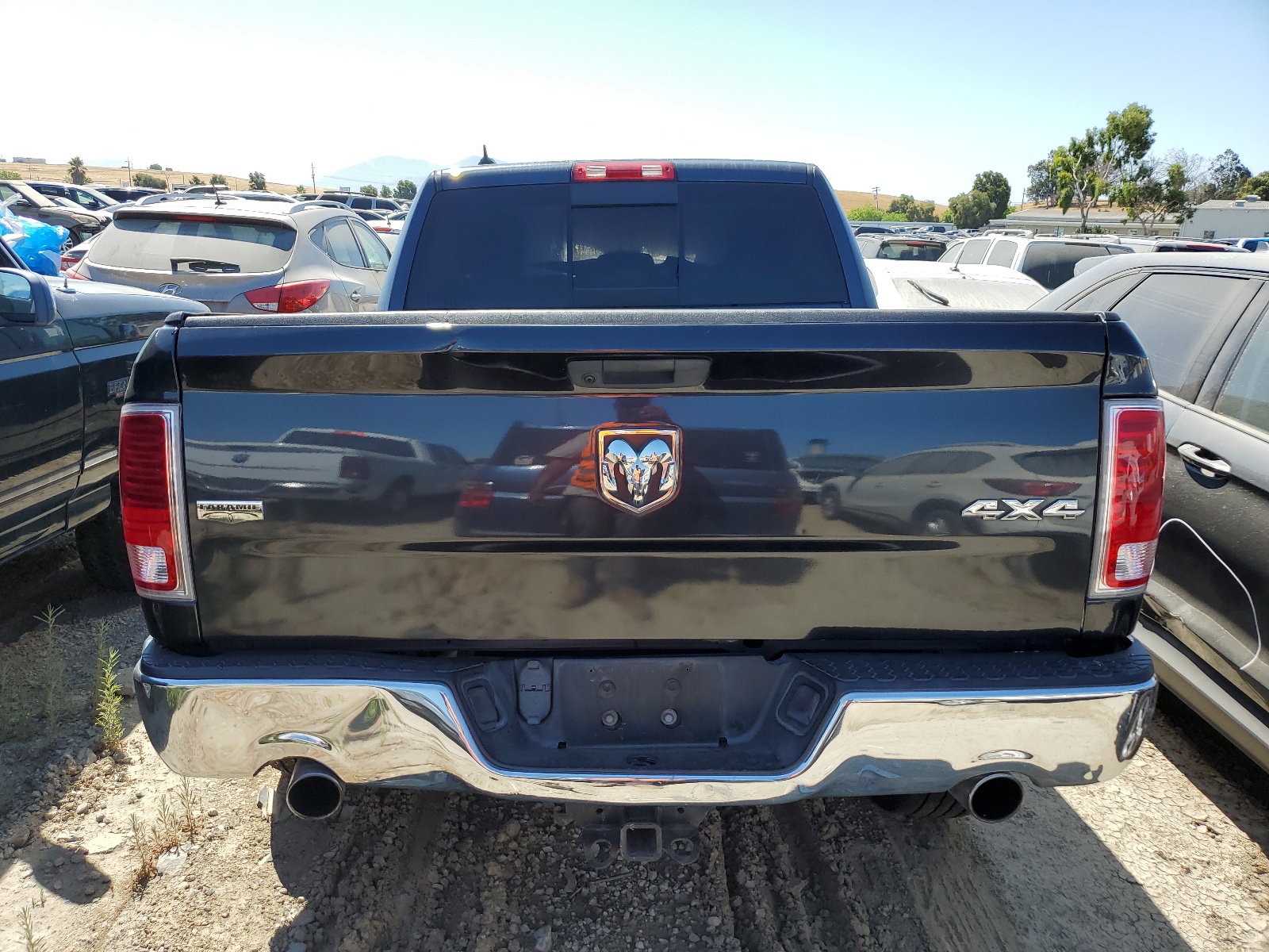 1C6RR7NM2KS749513 2019 Ram 1500 Classic Laramie