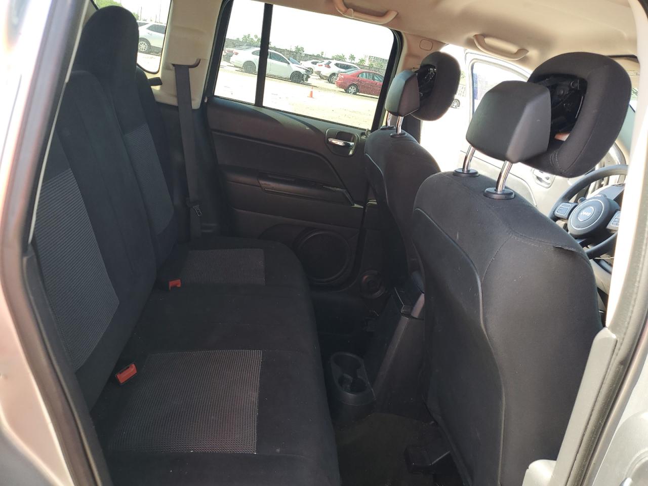 2016 Jeep Compass Sport VIN: 1C4NJCBA2GD811313 Lot: 65195644