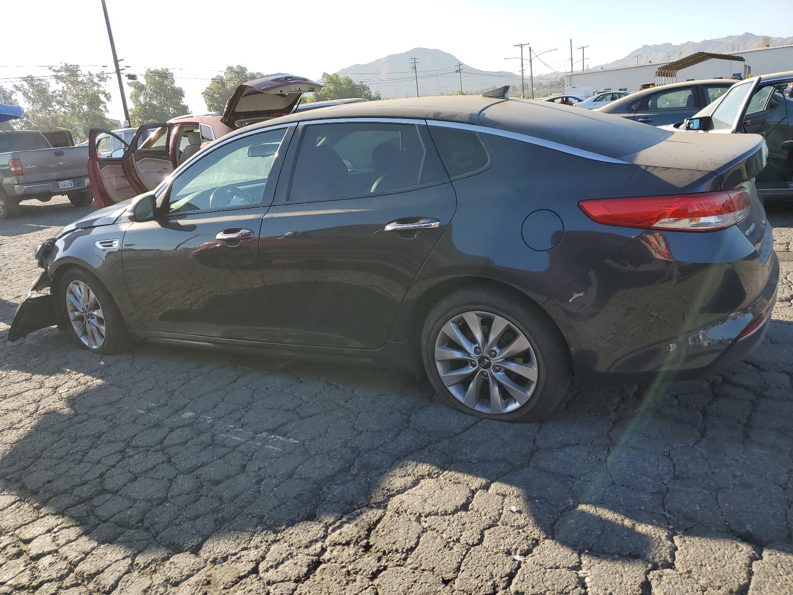 2016 Kia Optima Ex vin: 5XXGU4L35GG096359