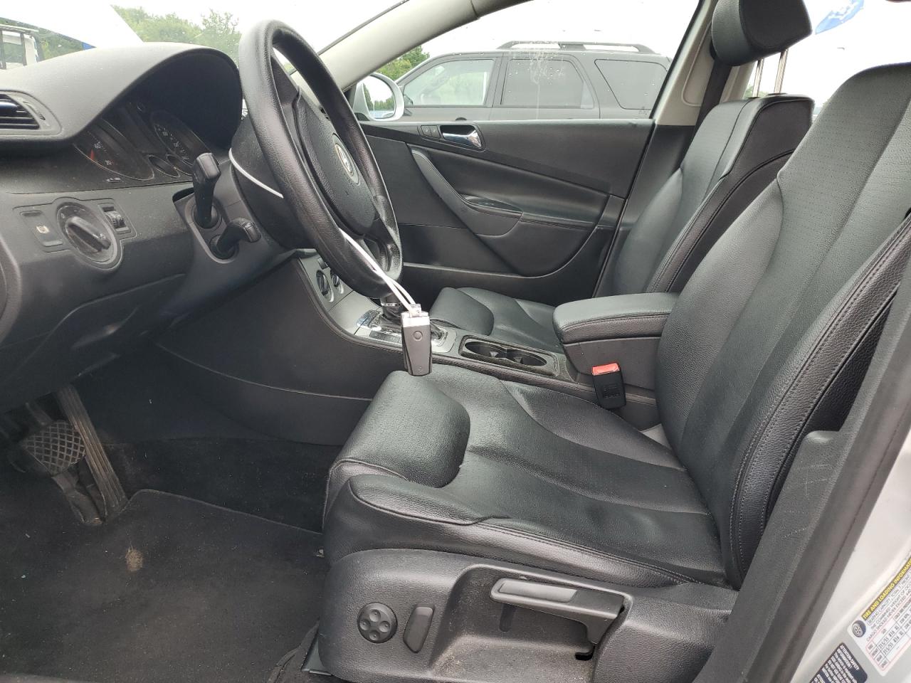 2006 Volkswagen Passat 2.0T VIN: WVWAK73C16E054237 Lot: 64454314