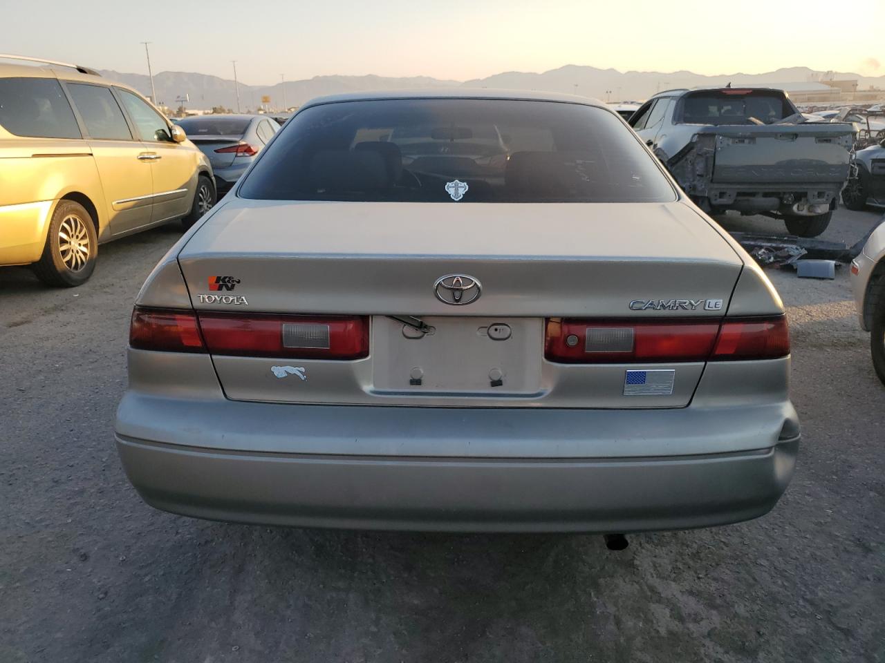 1999 Toyota Camry Le VIN: JT2BG22KXX0289454 Lot: 62495944