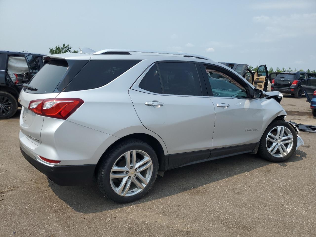 2019 Chevrolet Equinox - Image 3