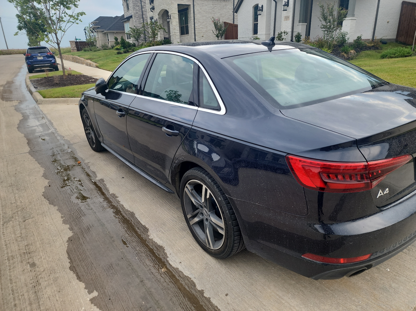 2017 Audi A4 Premium Plus vin: WAUENAF40HN065885