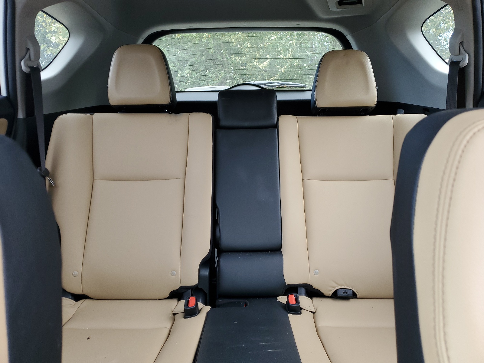 JTMDFREV9GJ075874 2016 Toyota Rav4 Limited