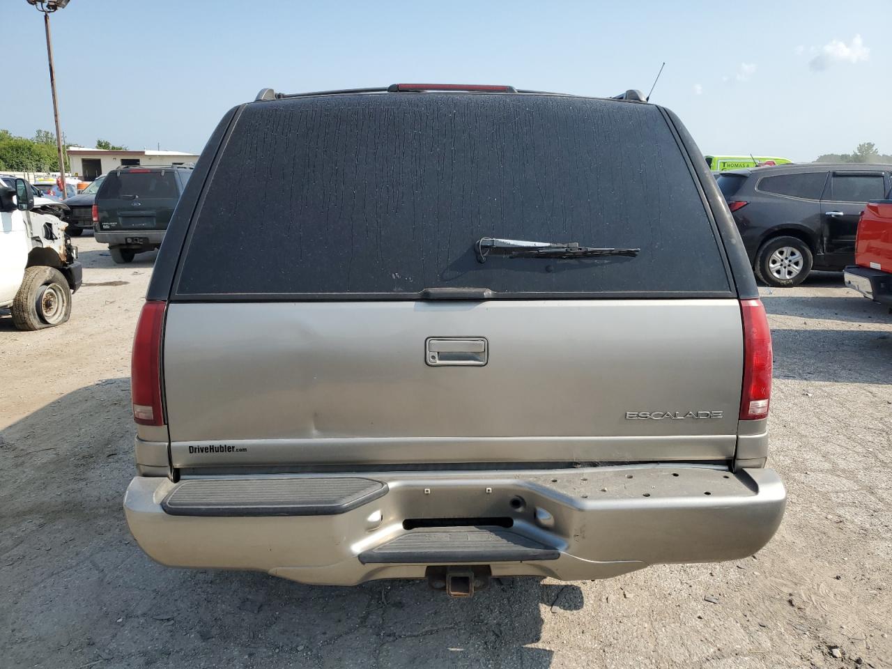 1GYEK63R2YR210601 2000 Cadillac Escalade Luxury