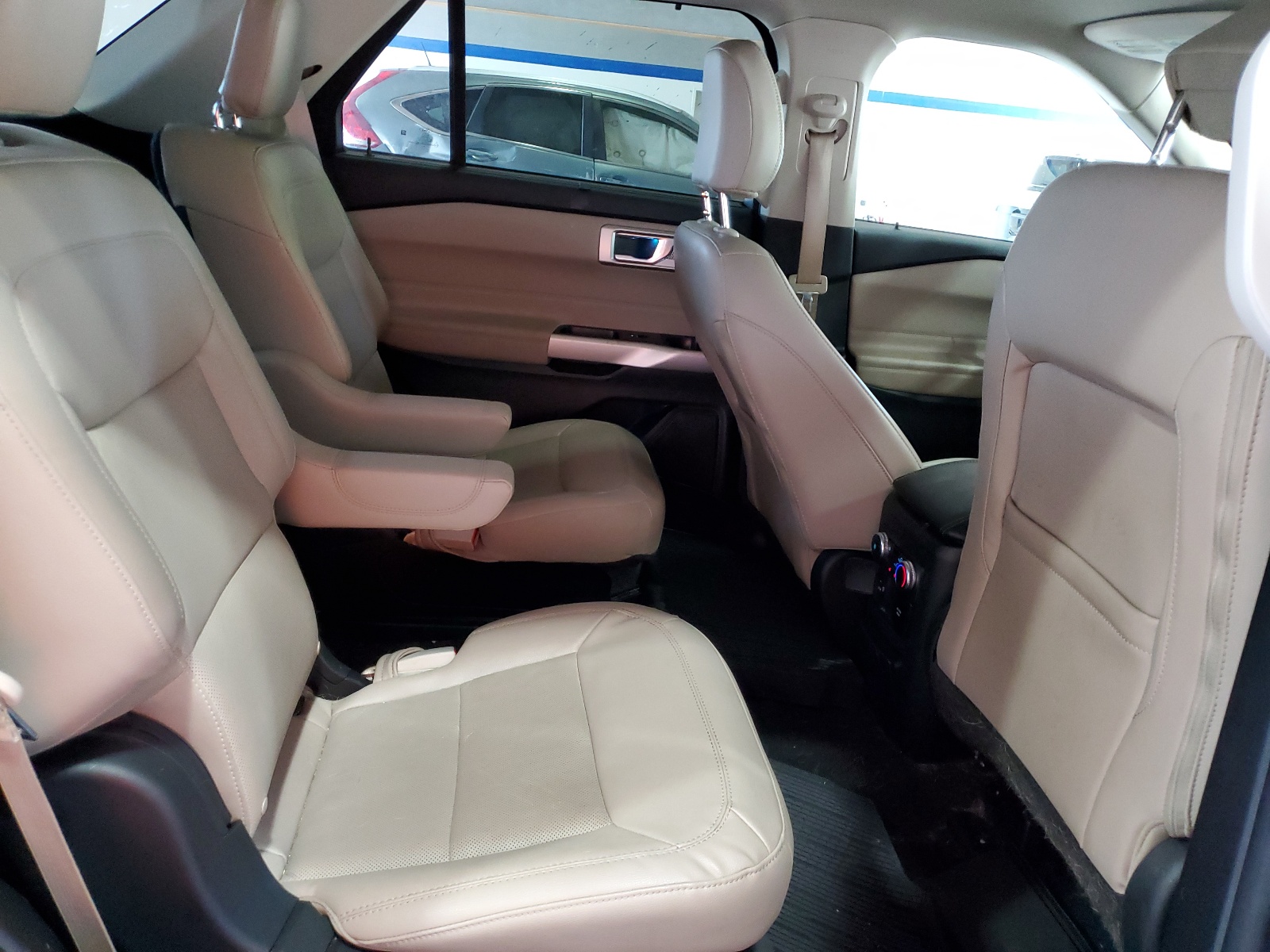 1FMSK8FH2NGC46928 2022 Ford Explorer Limited