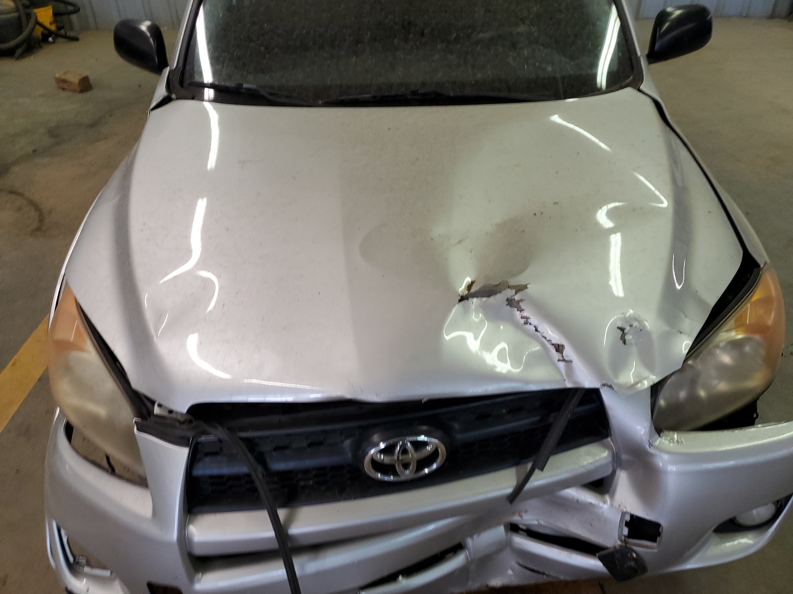 JTMRF4DV6A5021670 2010 Toyota Rav4 Sport