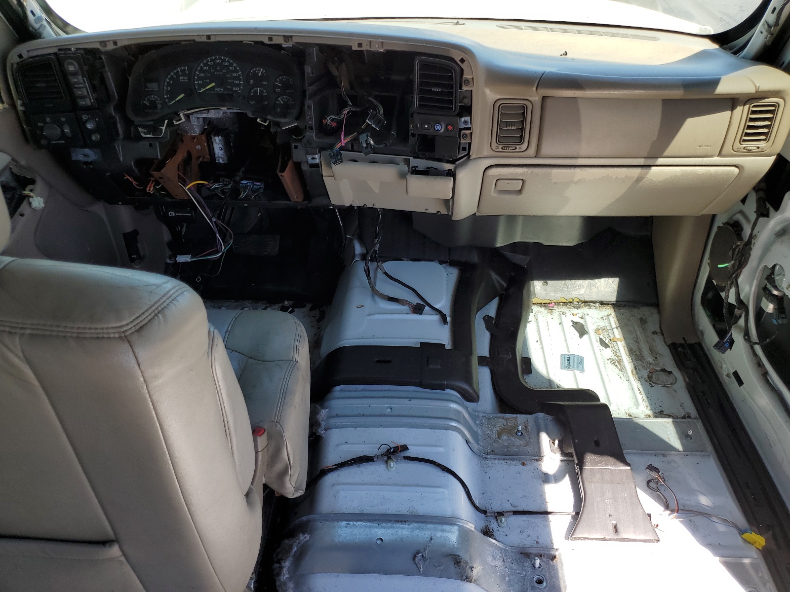 1GNEK13TX2R145080 2002 Chevrolet Tahoe K1500