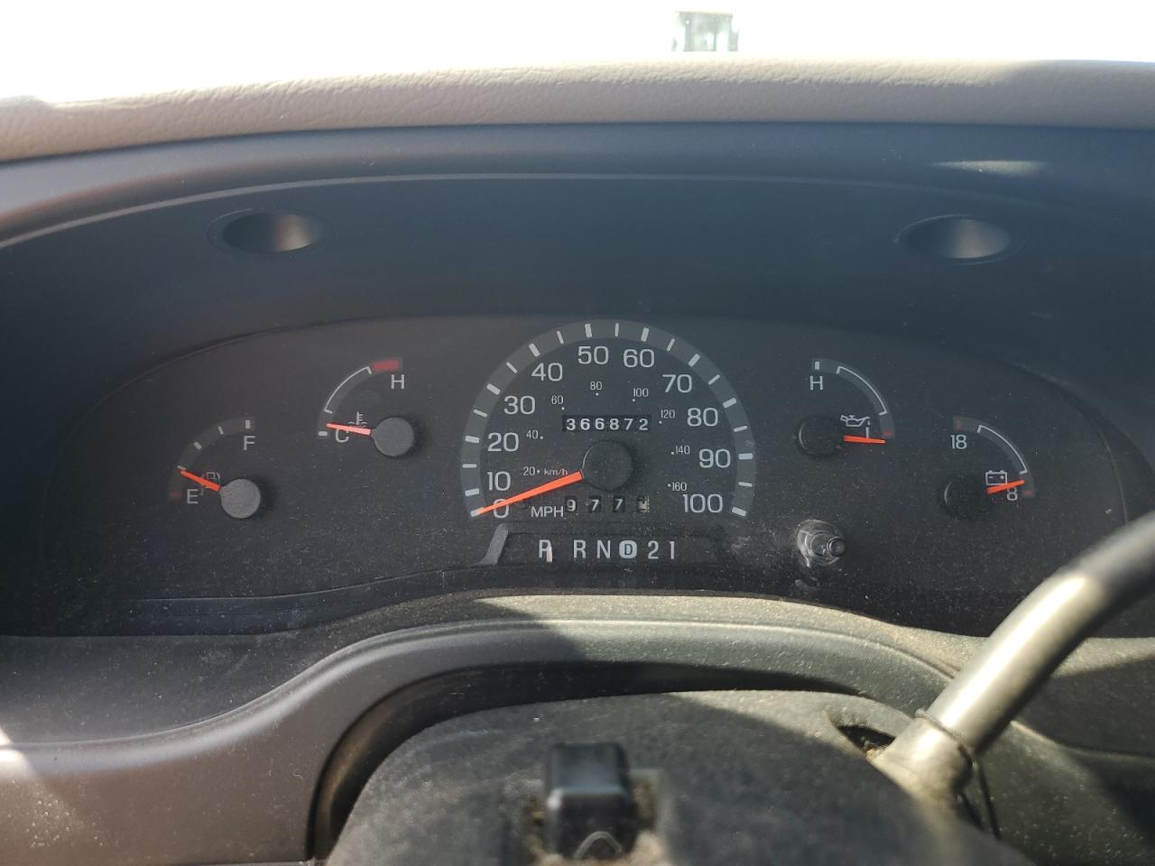 2001 Ford Econoline E250 Van VIN: 1FTNE24L81HA26355 Lot: 61944094