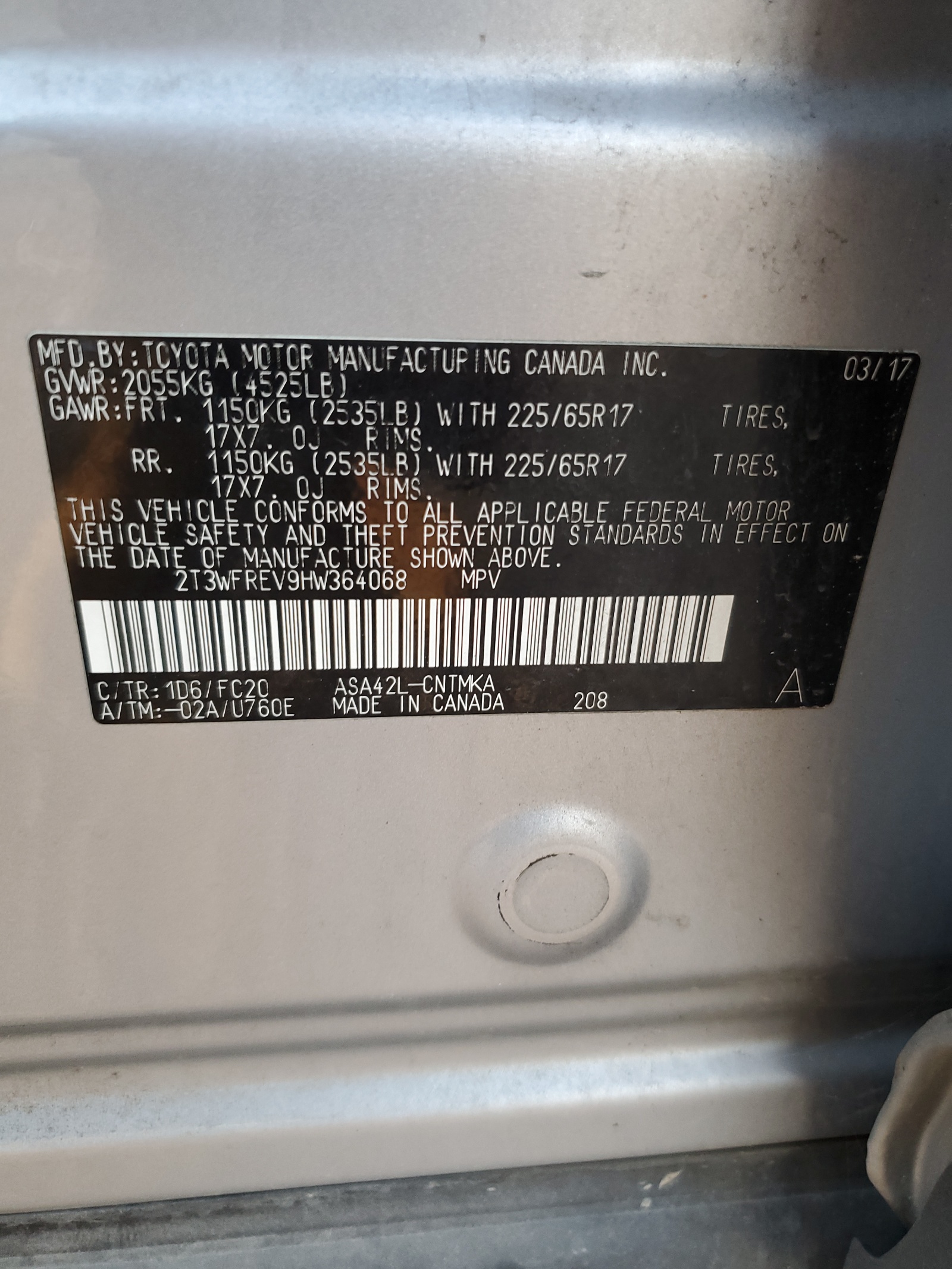 2T3WFREV9HW364068 2017 Toyota Rav4 Xle