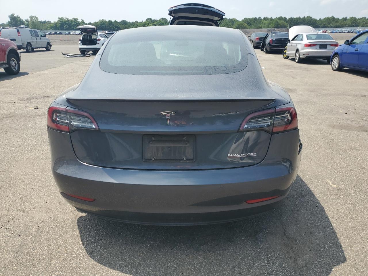 2019 Tesla Model 3 VIN: 5YJ3E1EB1KF438741 Lot: 64981984