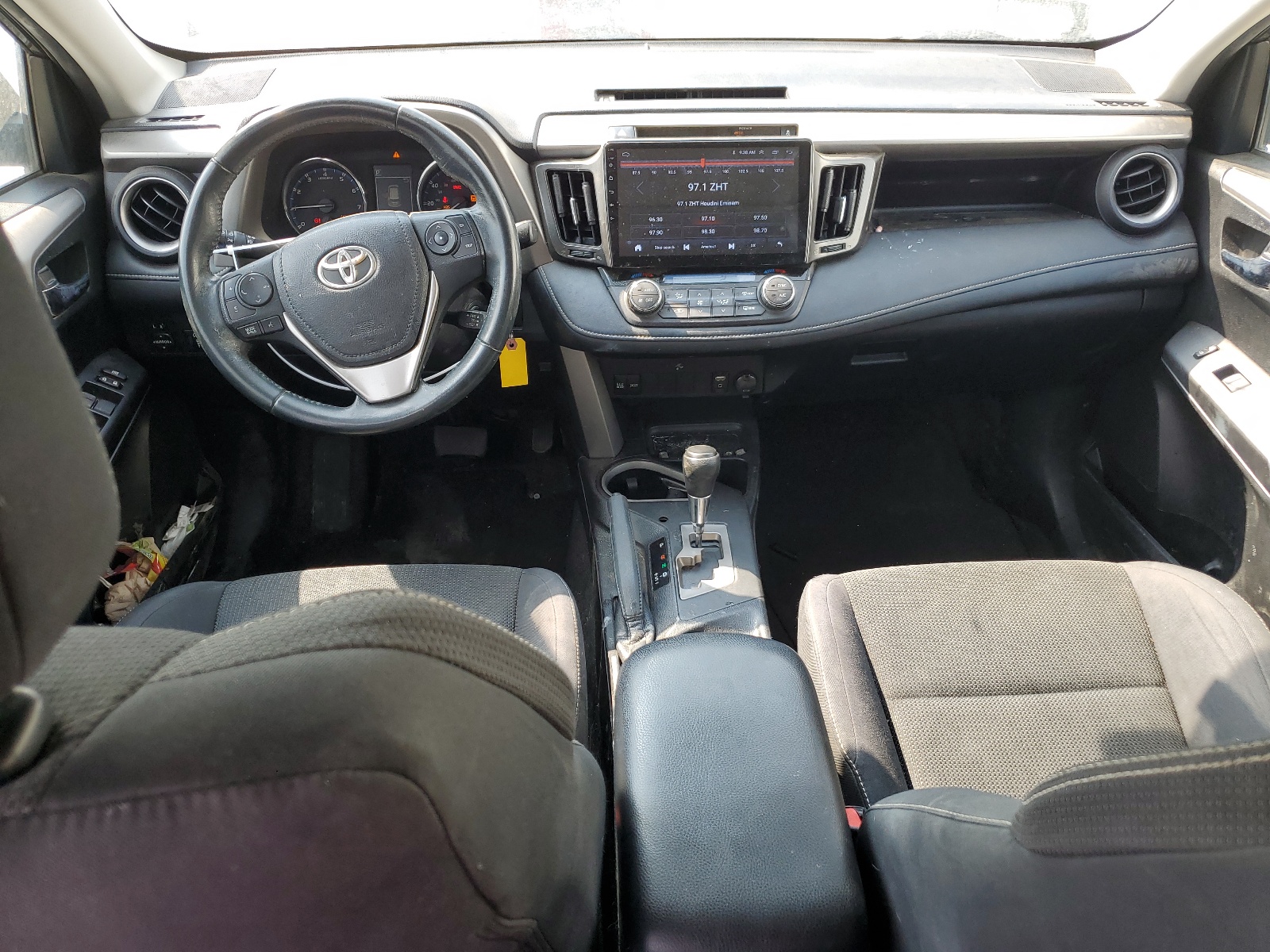 2T3RFREV2GW472883 2016 Toyota Rav4 Xle