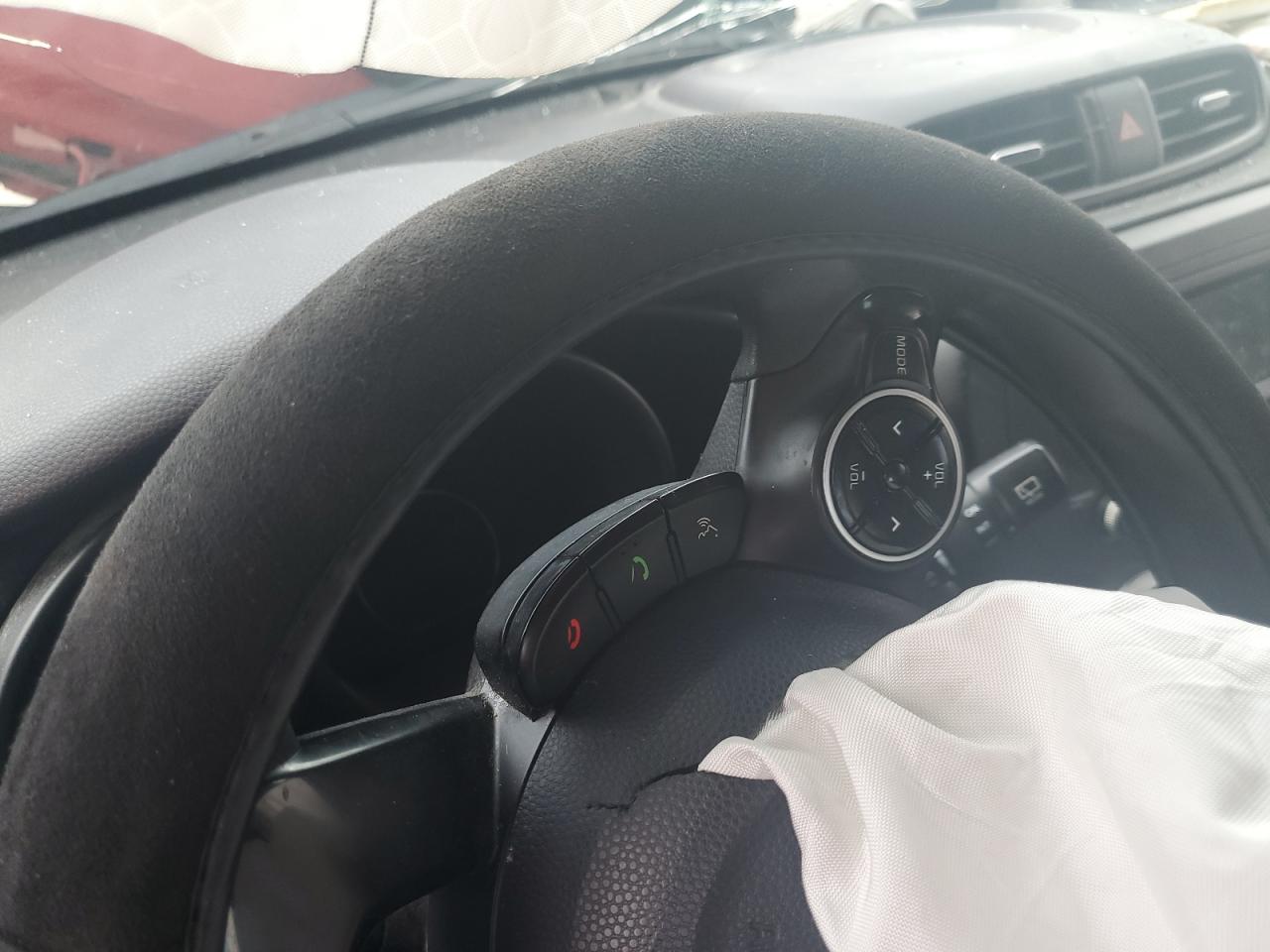 2016 Kia Soul + VIN: KNDJP3A52G7862469 Lot: 61756054