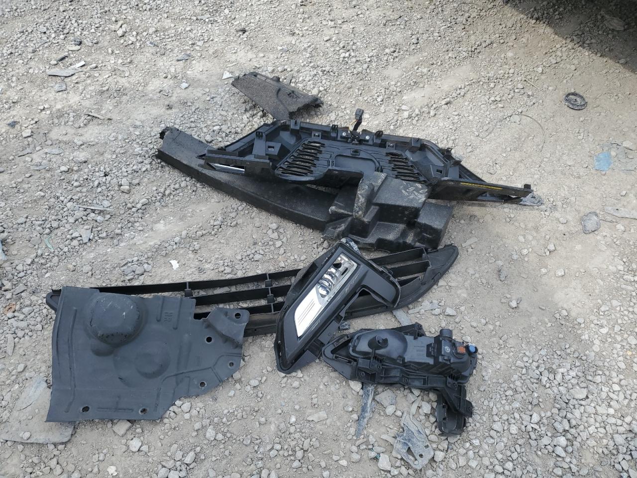 2018 Nissan Rogue S VIN: JN8AT2MV2JW343392 Lot: 64212474