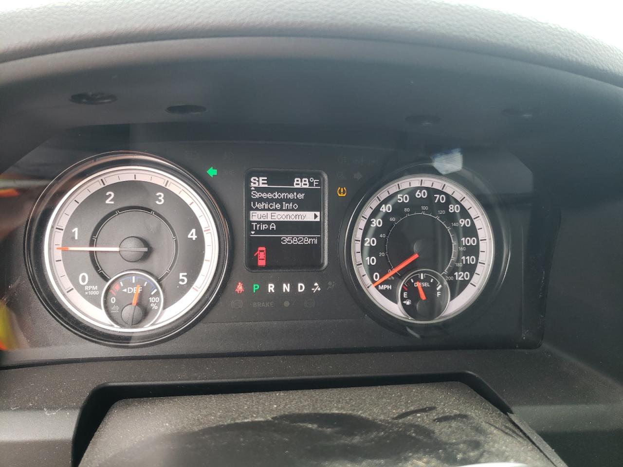 2018 Ram 2500 St VIN: 3C6UR5CL6JG381822 Lot: 63926404