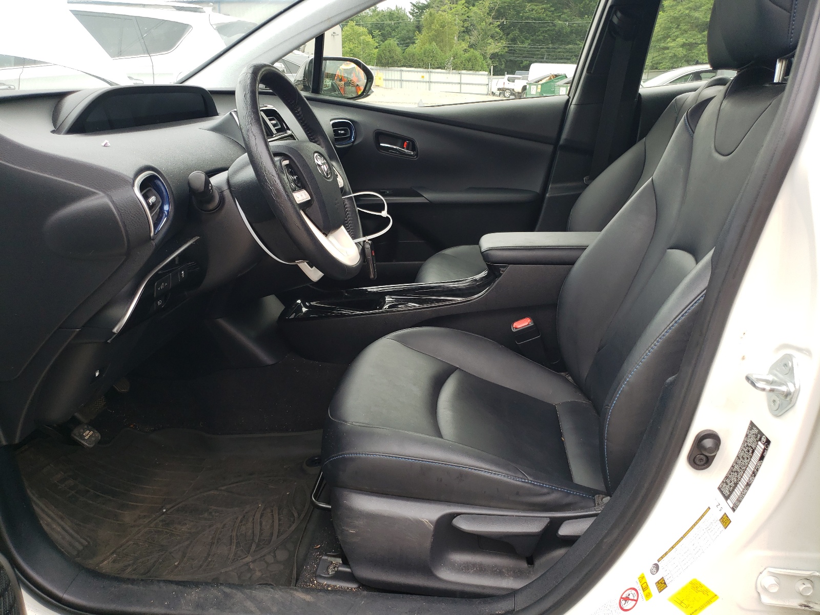 JTDKARFU9H3535519 2017 Toyota Prius