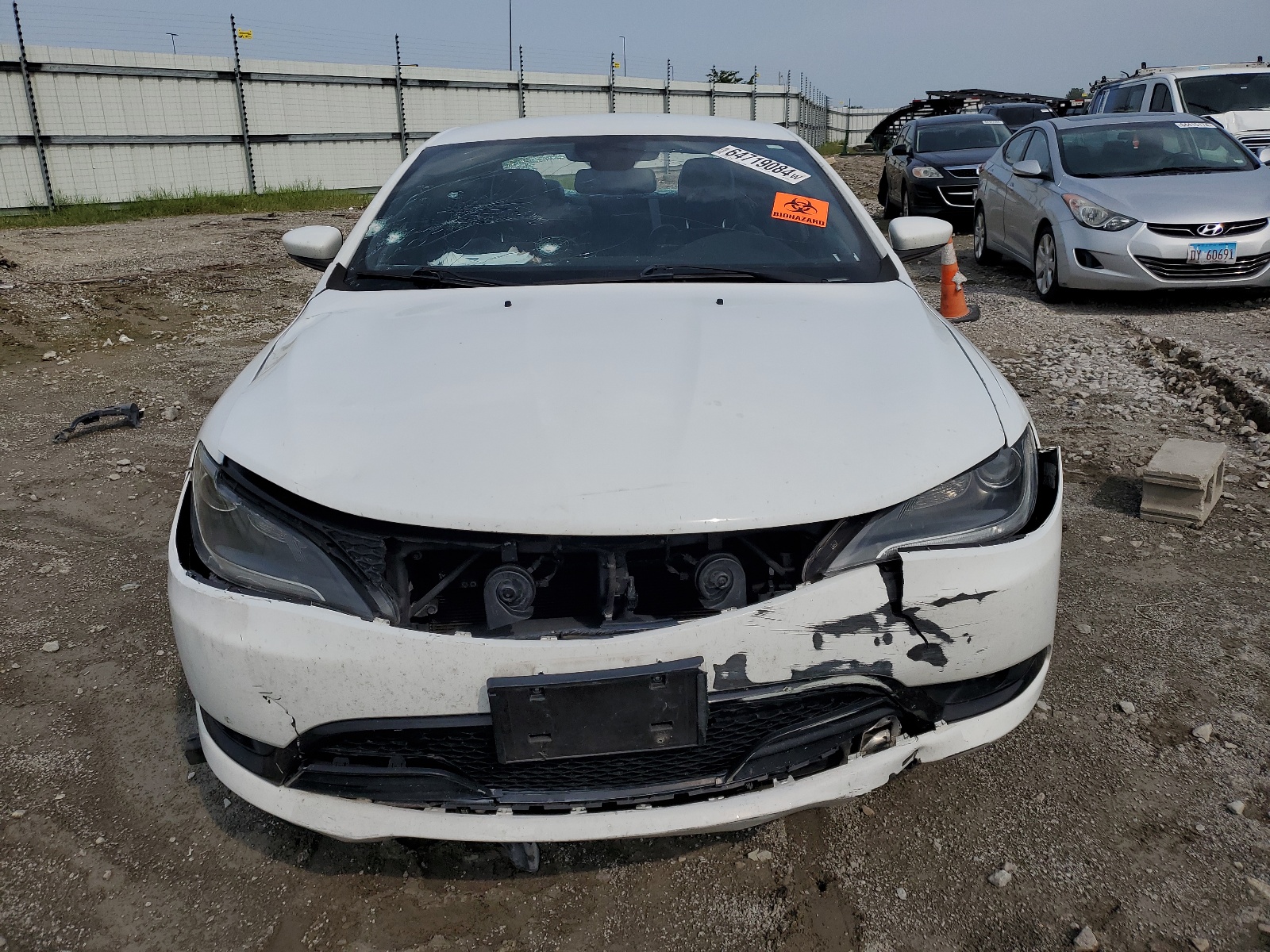 2015 Chrysler 200 S vin: 1C3CCCBB2FN555830