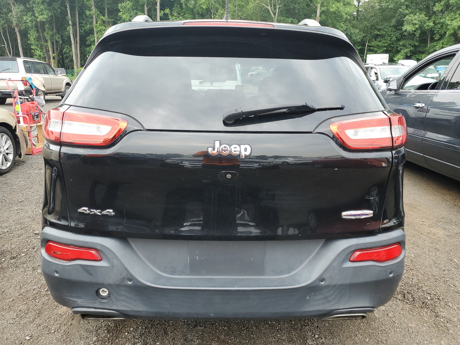 1C4PJMCS5HW630878 2017 Jeep Cherokee Latitude