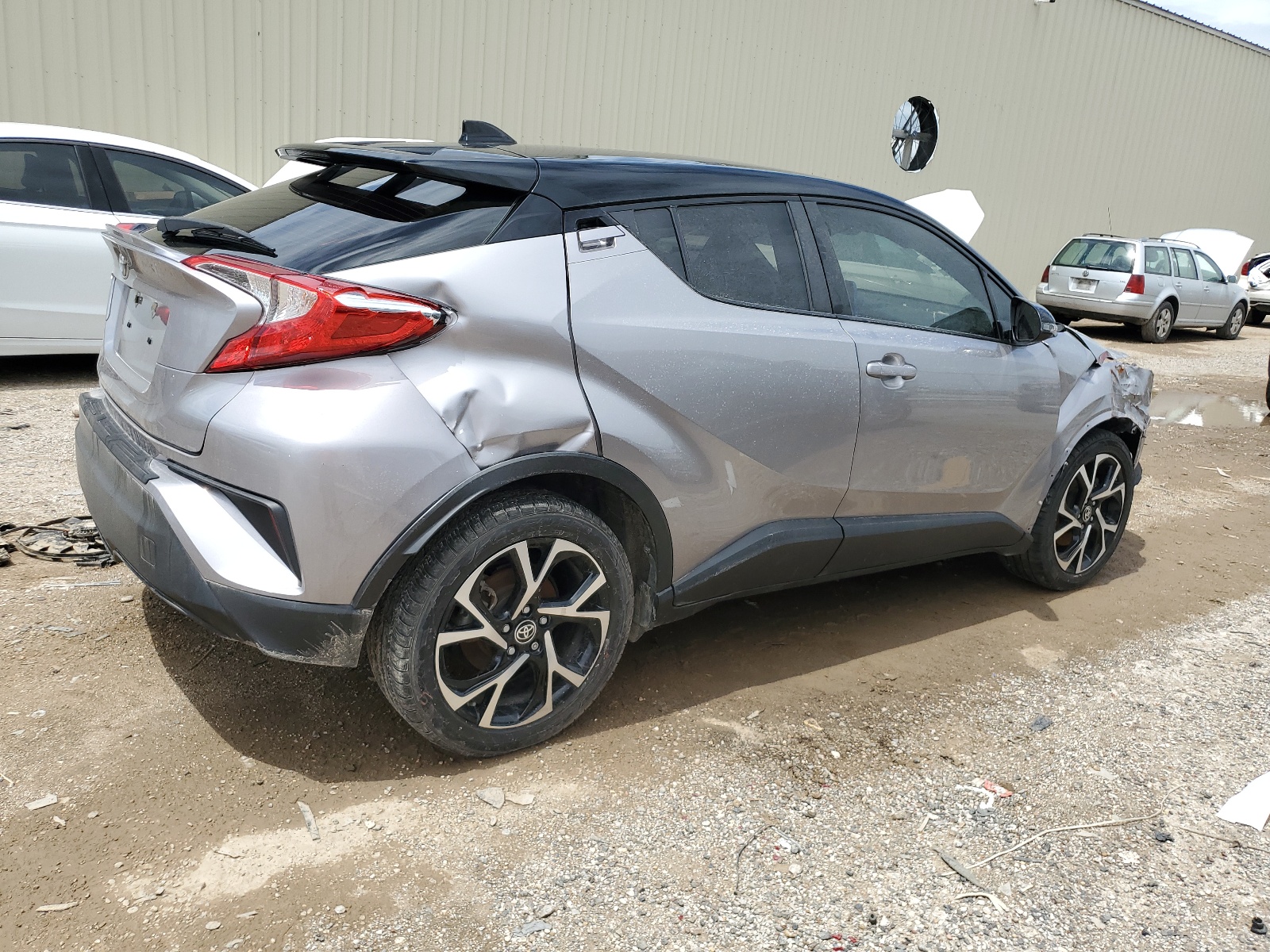 2020 Toyota C-Hr Xle vin: JTNKHMBXXL1074927