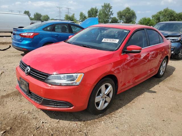  VOLKSWAGEN JETTA 2014 Червоний