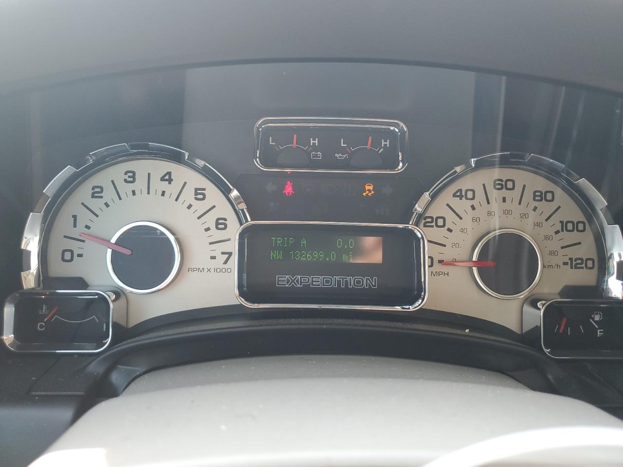 2013 Ford Expedition Limited VIN: 1FMJU1K55DEF59717 Lot: 63876004