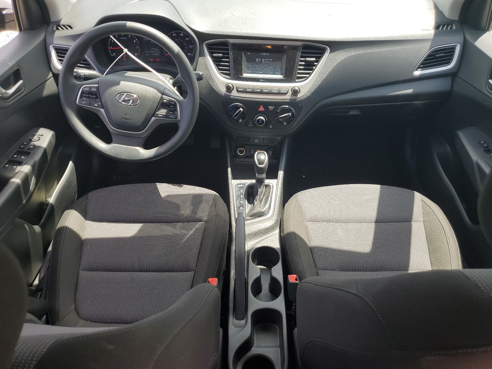 3KPC24A61ME131923 2021 Hyundai Accent Se