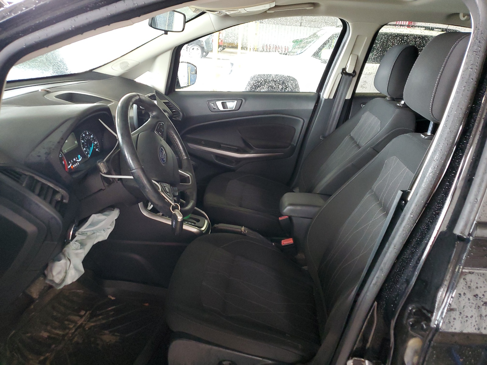 MAJ3P1TE1JC228083 2018 Ford Ecosport Se