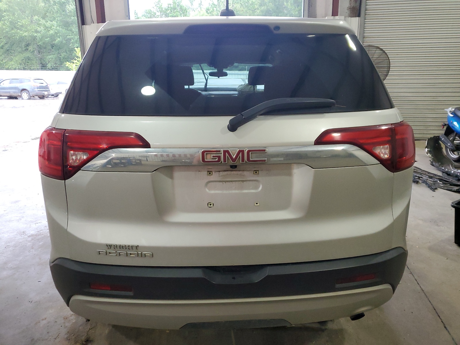 1GKKNKLA3JZ248044 2018 GMC Acadia Sle