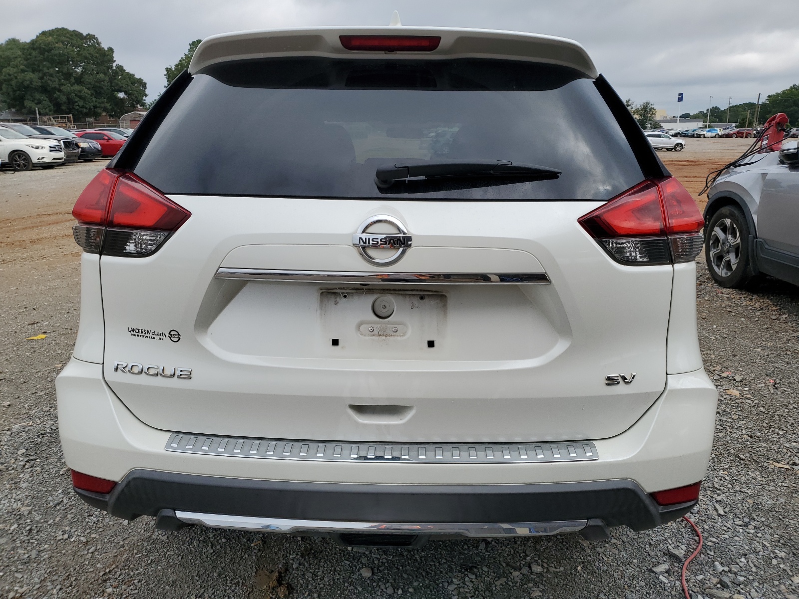 KNMAT2MT6JP588524 2018 Nissan Rogue S